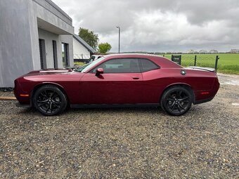 Dodge Challenger 5.7 HEMI automatická převodovka, kožené čal - 6