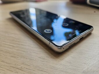 Google Pixel 7 - 6