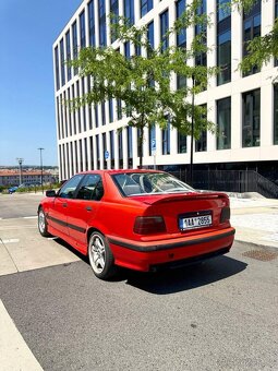 BMW E36 318is - 6