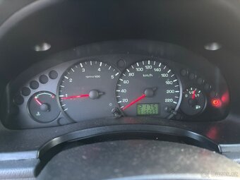 Ford Tourneo Connect 1.8 TDCi, 5 míst - 6