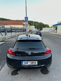 VW Scirocco 1.4 TSI, po servisu, STK 2027, zimní sada, top - 6