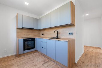 Prostorný a světlý byt 3+kk po rekonstrukci - 6