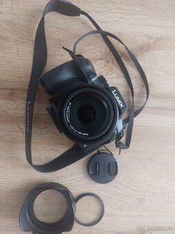 Prodám Panasonic LUMIX DMC-FZ300 - 6
