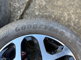 ORIGINÁLNÍ Alu Renault R17 4x100 GoodYear 205/55/17 - 6