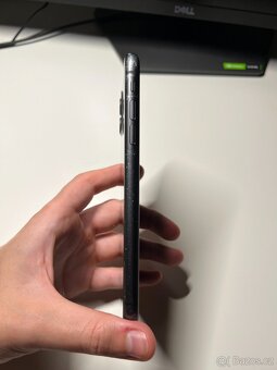iPhone 11 64 GB - 6