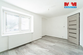 Prodej rodinného domu v Častohosticích - 6