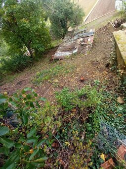 Pozemek se sklepem u dukovan - 6