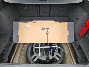 Škoda Octavia Combi 2,0TDI Sport DSG 110kW ACC KESSY 2020 - 6
