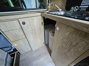 Prodám obytnou dodávku Ford Transit - 6