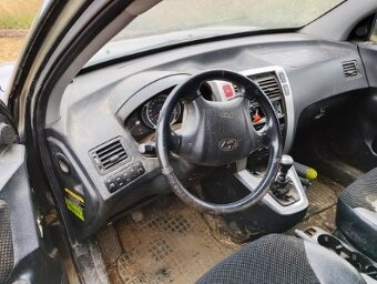 Hyundai Tucson 2.0 crdi - 6