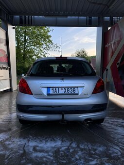 Peugeot 207 1.6 hdi, rok 2007 - 6