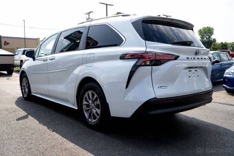 Toyota Sienna XLE 2022 – Gas/Electric Hybrid - 6