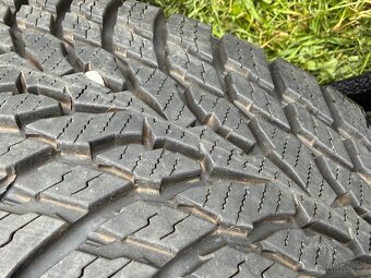 Zimní pneu Nokian 185/65R15 7mm vzorek - 6