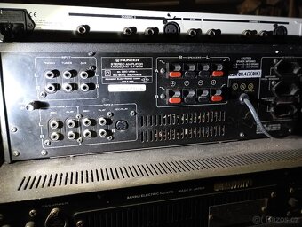 Receiver Sansui a zesilovač Pioneer - 6