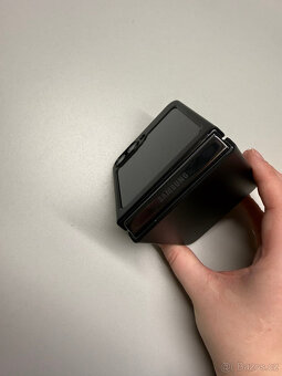 Samsung Galax Z Flip5 512GB, black - 6