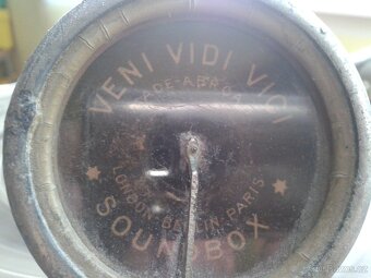 Gramofon na kliku starožitnost - 6