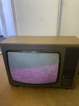 Retro televize Tesla Color 424 – 80. léta - 6