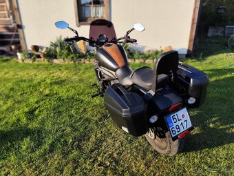 Kawasaki Vulcan 650 S - 6