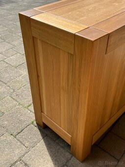 Poctivá moderní skříň - 6
