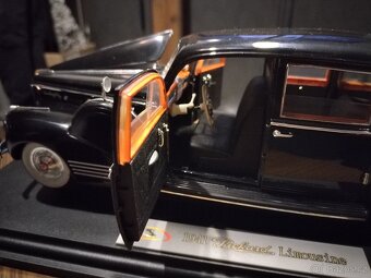 Model 1:18 Packard Lebaron - 6