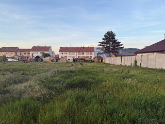 Prodej stavebního pozemku 994 m² - 6