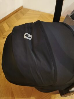 Autosedačka vajíčko Maxi Cosi na Isofix - 6