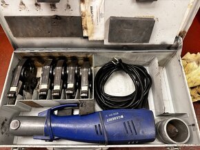 Lisovací "pressy" elektrohydraulické kleště Geberit - 6