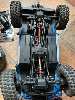 RC auto 1:16 WPL B-16 a 1:18 JJRC 8801 - 6