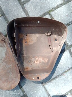 Jawa 250,350 Pérák bateriový kastlík - 6
