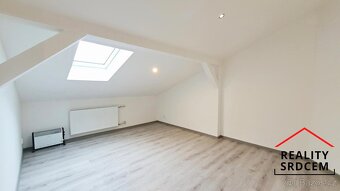 Pronájem podkrovního bytu 4+kk, 95 m2, ul. Nivnická, Ostrava - 6