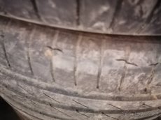 255/35 20 Nokian 5.5mm - 6