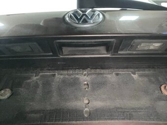 Páté dveře hnědá metalíza LH8Z VW Golf 6 kombi r.v. 2011 - 6