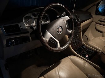 Cadillac Escalade TOP STAV - 6