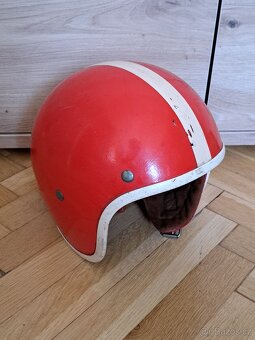 Přilba na veterána, retro přilba- KOVONA KARVINÁ- červená - 6