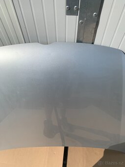 vw golf V 5 kapota stribrna haubna jetta - 6