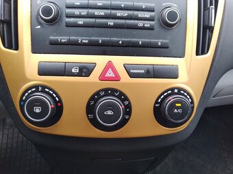 KIA CEED 1.4 16V KLIMA,ČR - 6