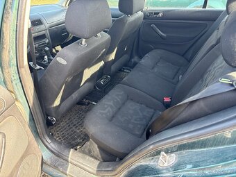 VW Golf 4 1.4 16v - 6