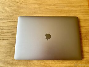 Apple MacBook Pro 2018 - 6