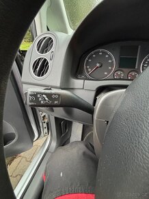 VW Golf  1.6 FSI 85kw r.v. 5/2005 najeto 111tis - 6