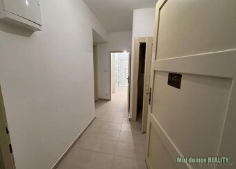 Pronájem krásného, světlého bytu 2+kk po rekonstrukci Praha - 6