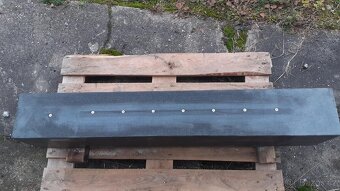 žulový kvádr 700 Kč + deska 1.500 Kč, oba 2.000Kč - 6