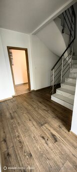 Prodej rodinny dum 4+kk - 6