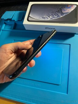 iPhone XR Black 64GB, baterie 100% - 6