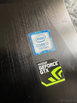 Prodám OMEN HP 17 - super notebook - 6