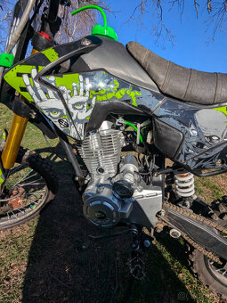 Pitbike Ultimate Scorpion 250 cc 19x16 - 6
