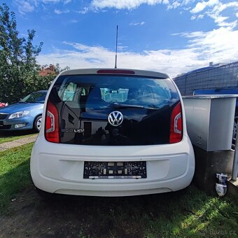 Volkswagen up 1.0 mpi benzín rok 2013 - 6