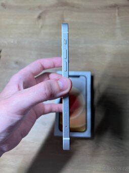 iPhone 12, 64 GB, top stav - 6