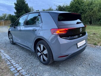 Volkswagen ID.3 Pro – elektro, po servisu VW, 2022, SoH 92% - 6