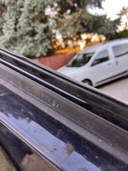 Pravé přední dveře bmw e34 - 6