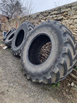 Pneu 650/85 R38 600/70 R30 - 6